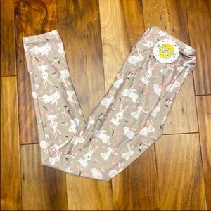 NWT Charlies Project Easter Bunny Leggings.